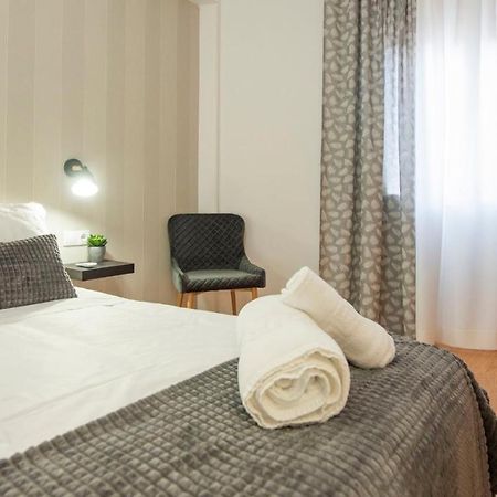 El Sueno De Carmelitas Con Parking Incluido - Apartamentos Aloha โตเลโด ภายนอก รูปภาพ