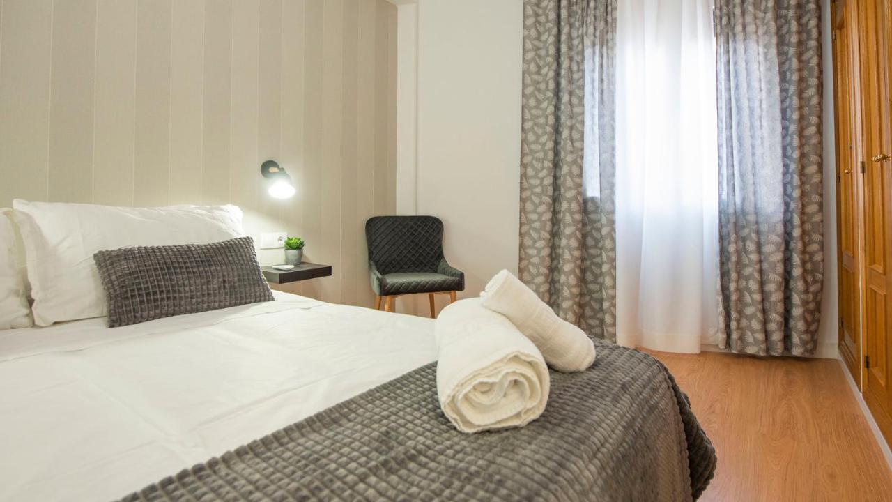 El Sueno De Carmelitas Con Parking Incluido - Apartamentos Aloha โตเลโด ภายนอก รูปภาพ